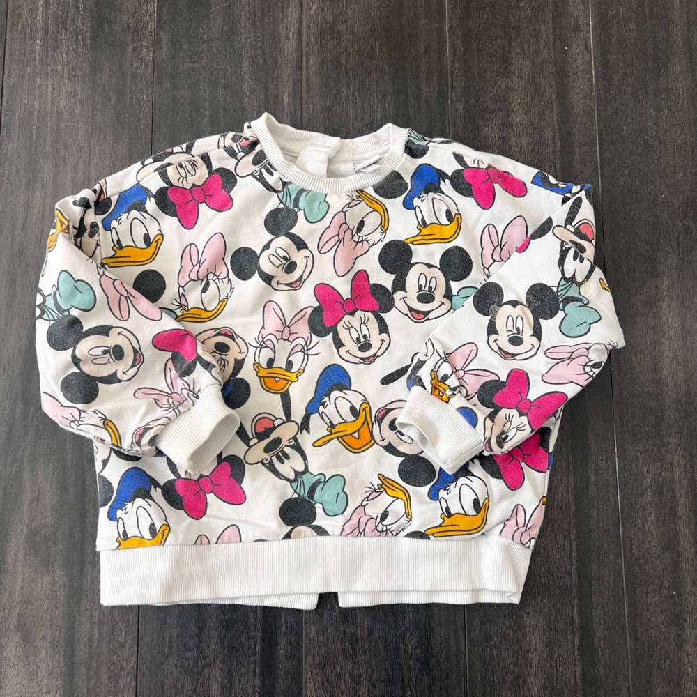 Beautiful Disney Baby sweatshirt